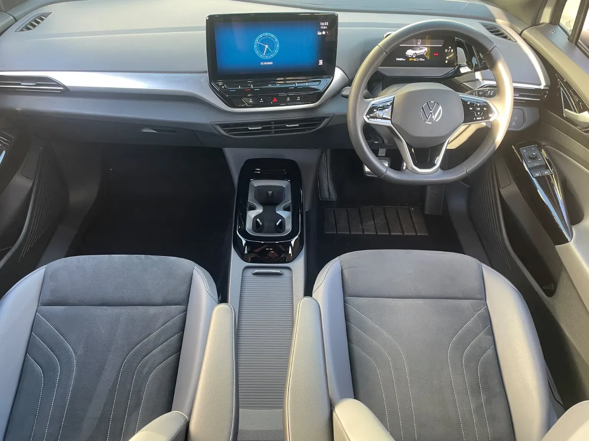 PRO BUSINESS-77KW-APPLE PLAY-REVERSE CAMERA-120TAX - Image 3