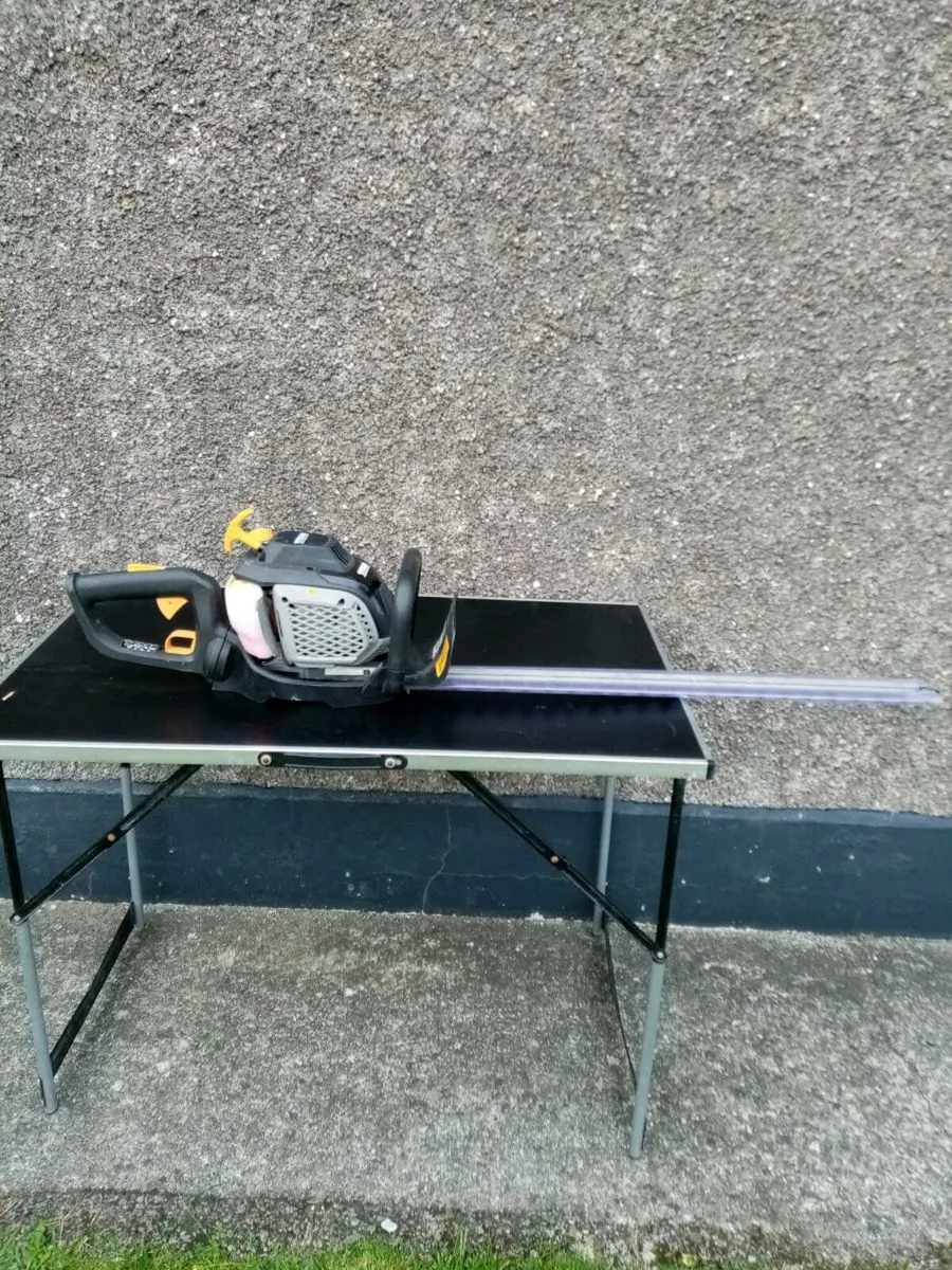 Titan 2 Stroke Petrol Hedge Trimmer - Image 2