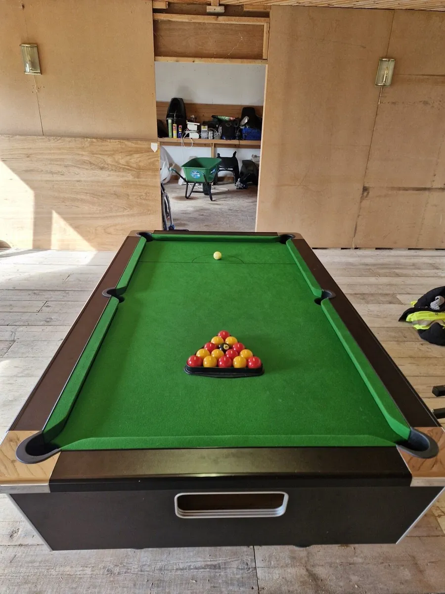 Pool table - Image 2