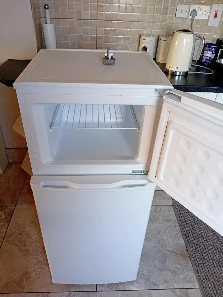 Fridge/ freezer - Image 2