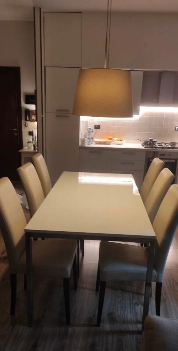 Dining Table with 6 chairs - Image 1