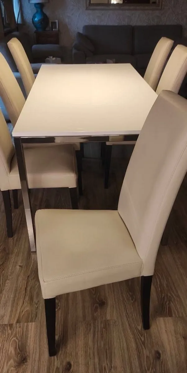 Dining Table with 6 chairs - Image 3