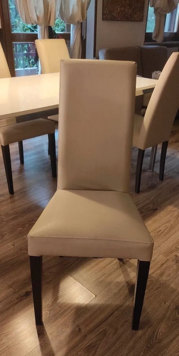 Dining Table with 6 chairs - Image 4