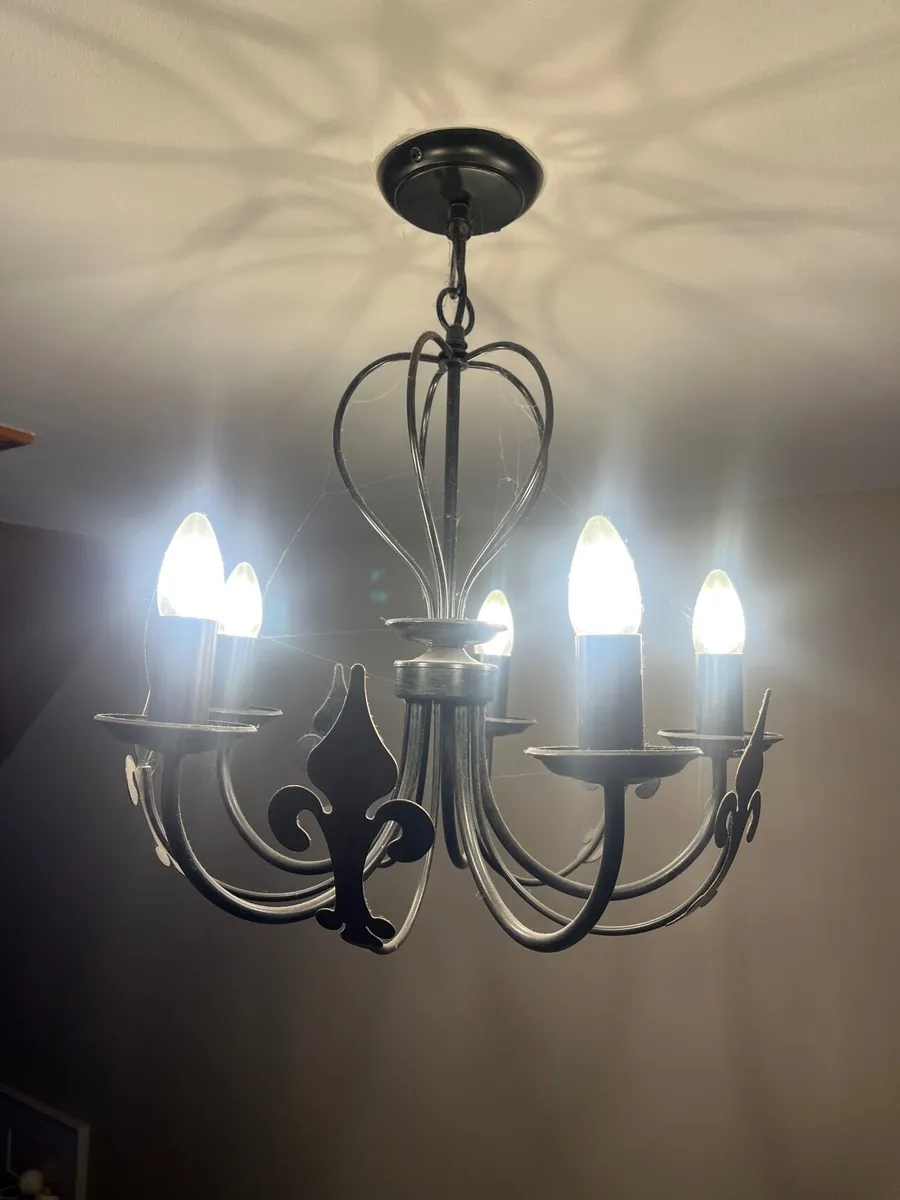 Chandeliers and house lights - Image 2
