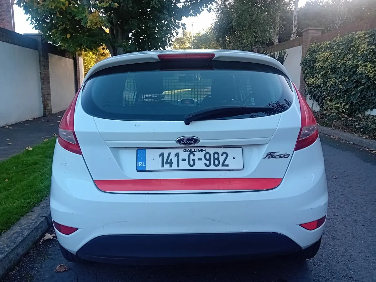 141 FORD FIESTA VAN 1.4 CRVT TILL 4/26 TAX 3/26 - Image 4