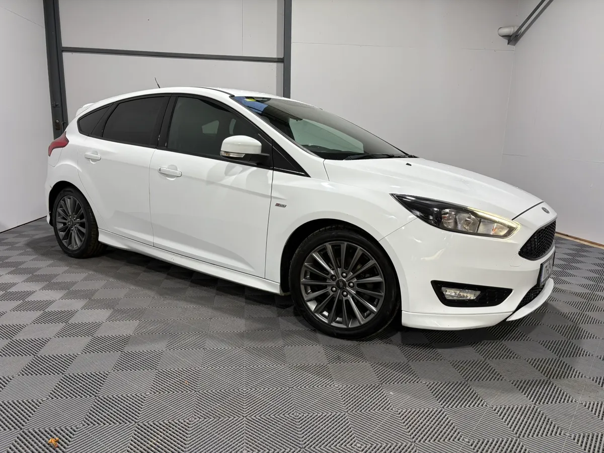 17 Ford Focus St-Line 1.5 TDCi 120 Bhp Auto - Image 1