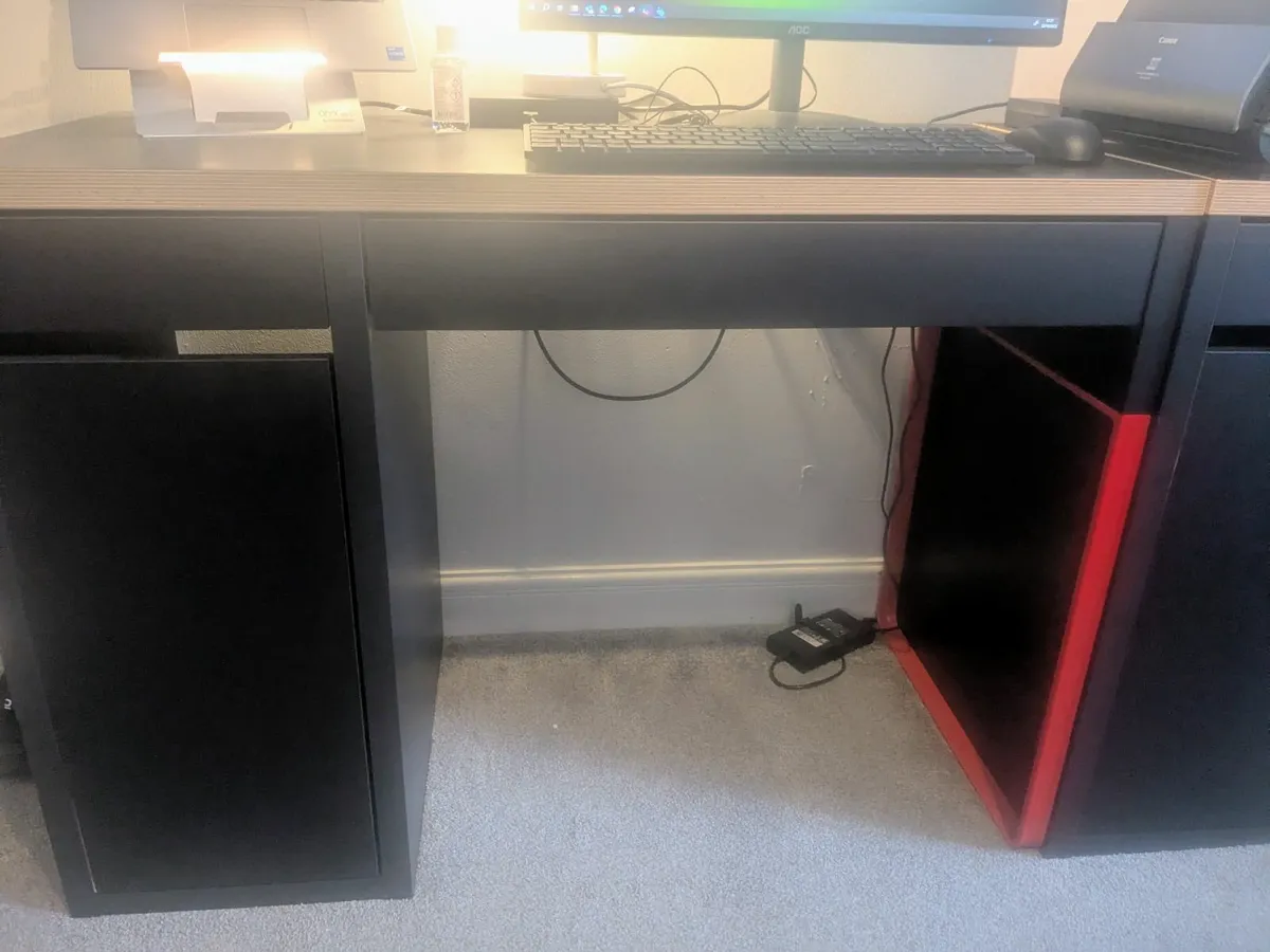 Desk - Image 1