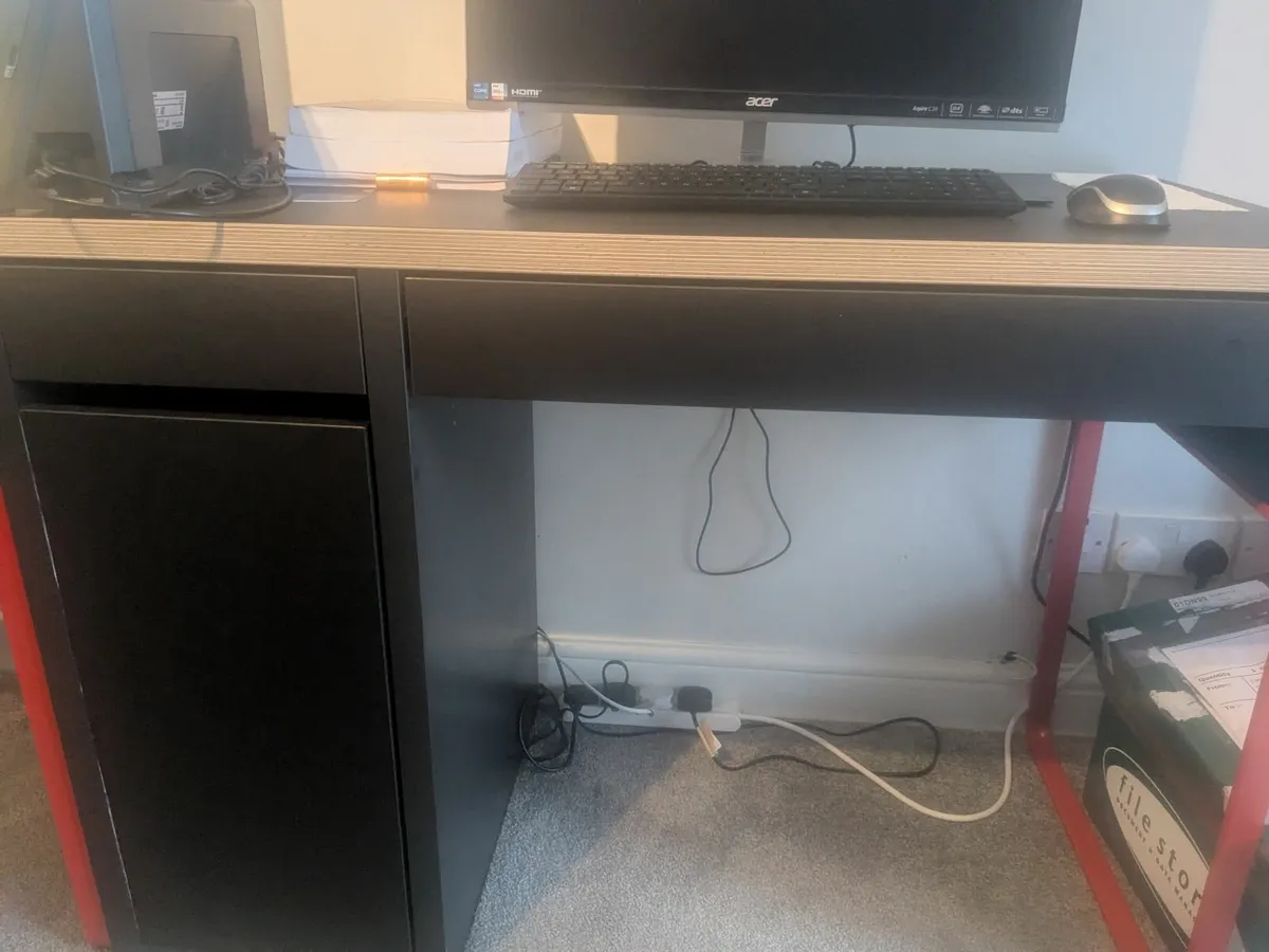Desk - Image 2
