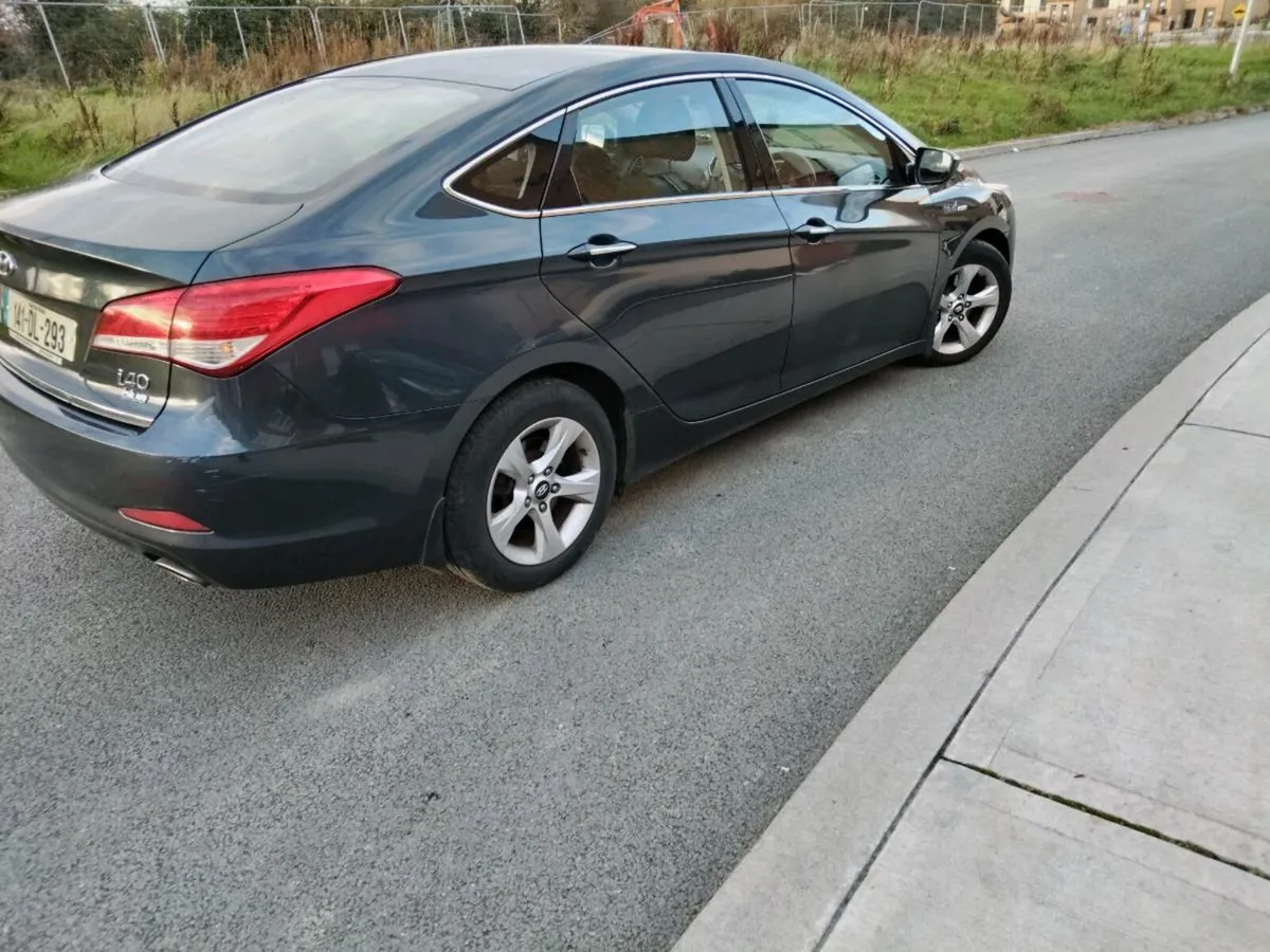 Hyundai i 40 1.7 manual
NCT valid till 05/2026 - Image 4