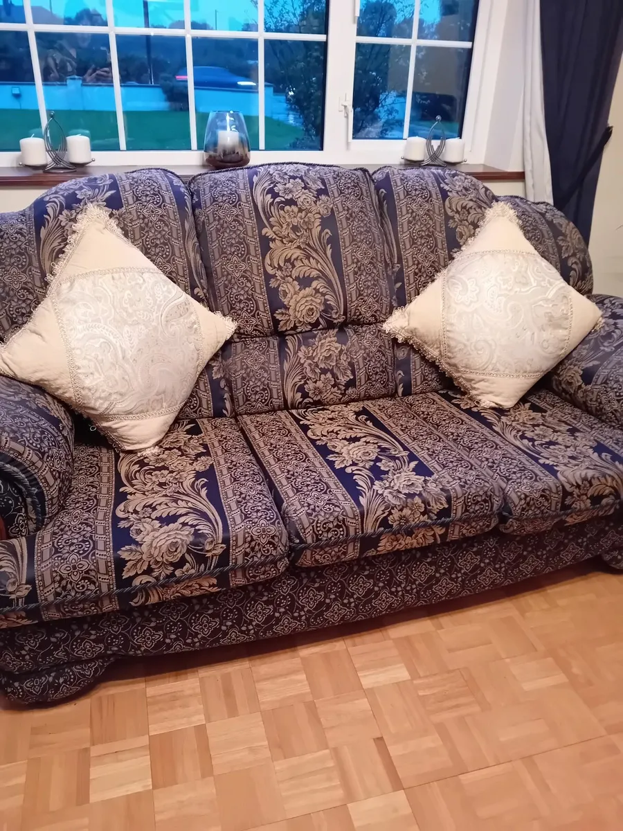 3 piece suite  Beautiful, hardly used - Image 2