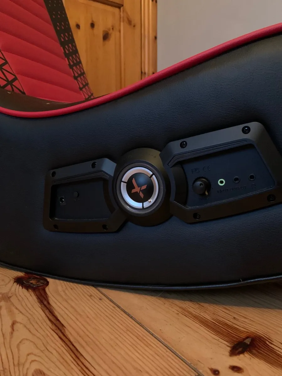 X rocket gaming chair - Image 4