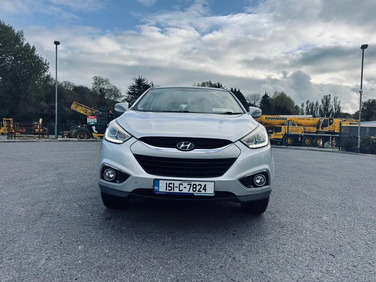 Hyundai ix35 Executive New NCT 1 owner - Image 2