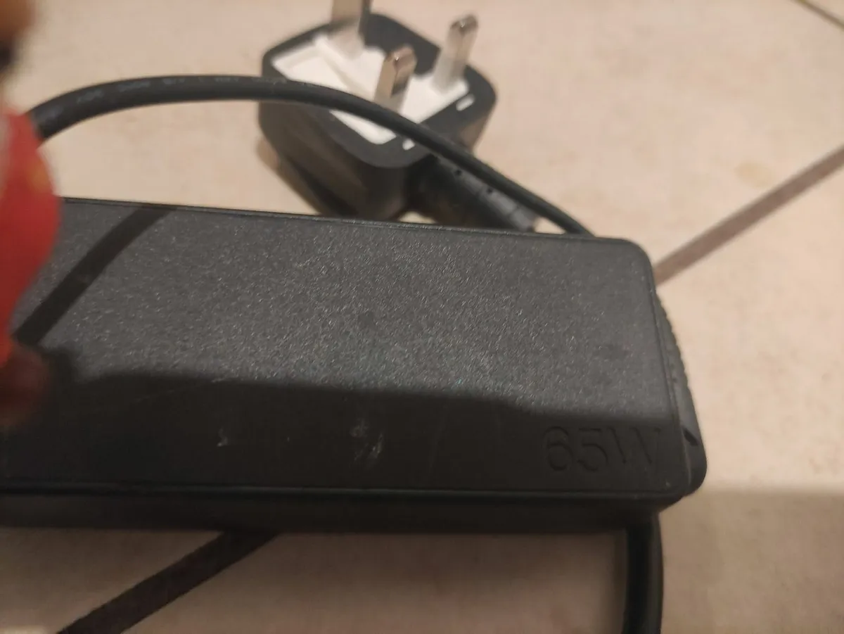 Genuine Lenovo Charger 65W - Image 2