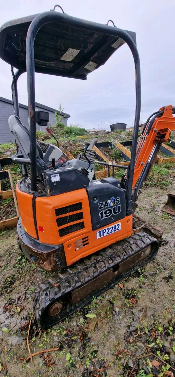 Mini excavator - Image 1