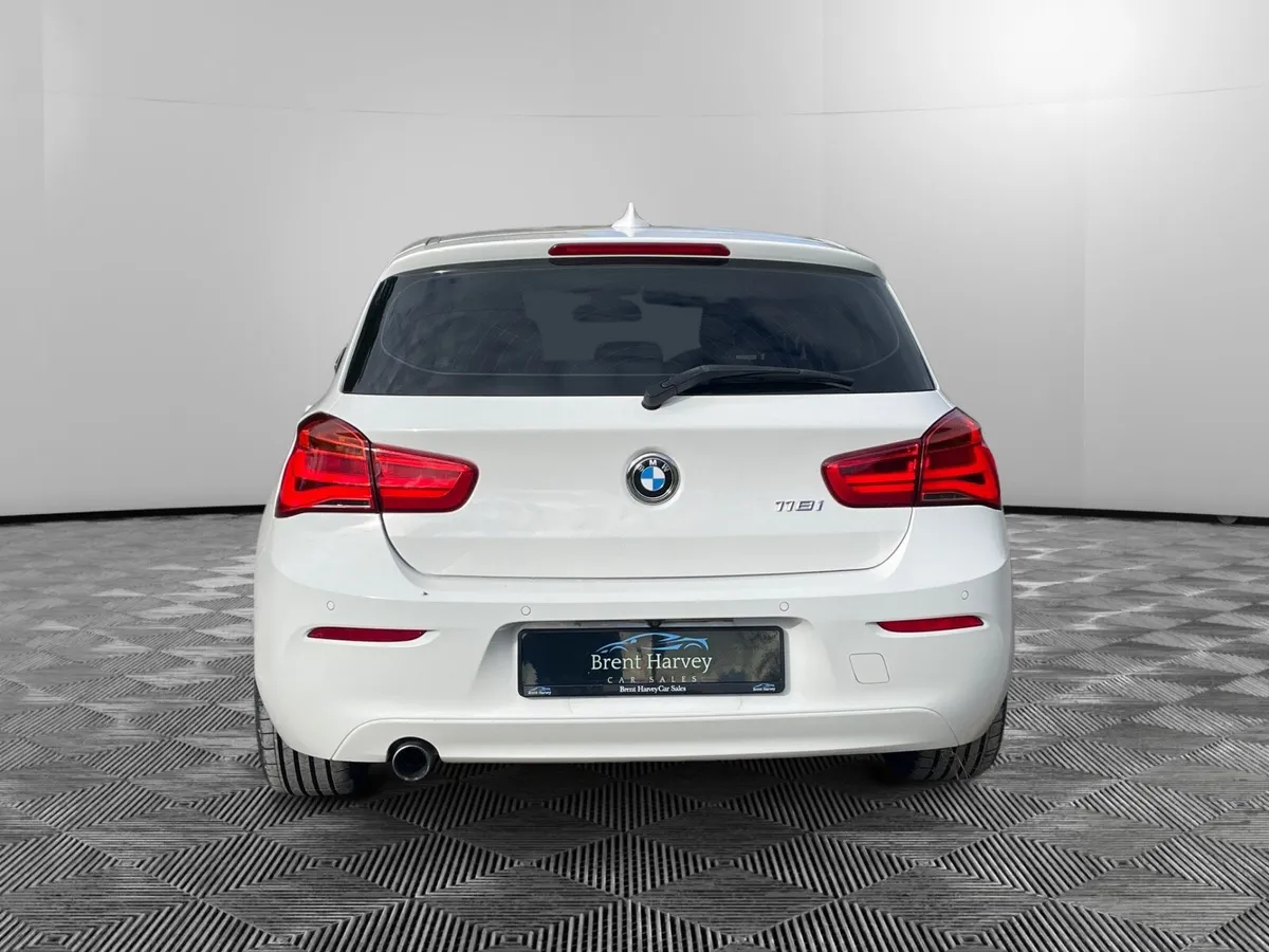BMW 1 SERIES *ONLY 20KM* - Image 4