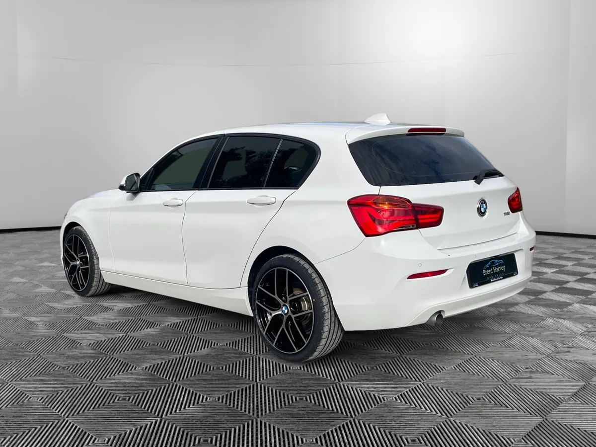 BMW 1 SERIES *ONLY 20KM* - Image 3