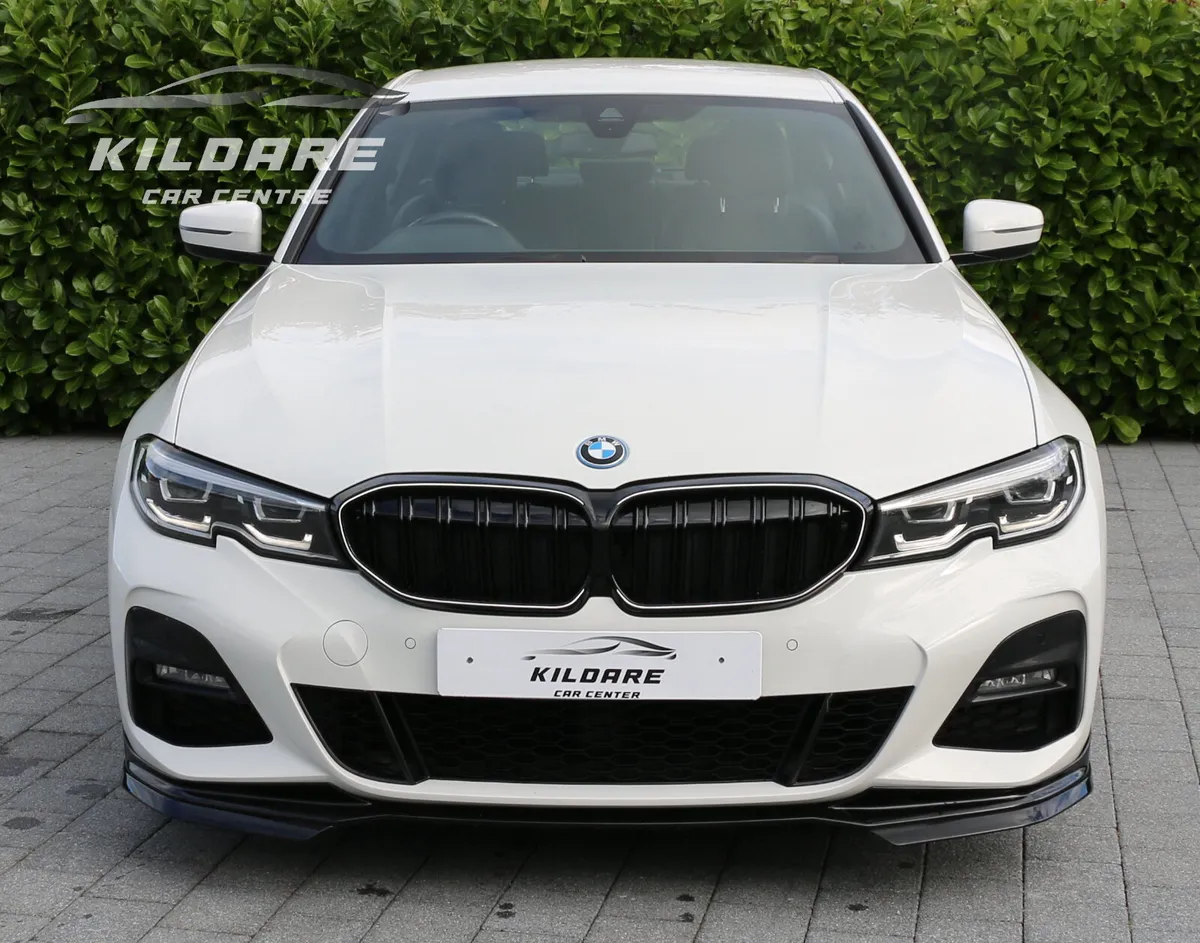 BMW  3-SERIES 330e M SPORT HYBRID AUTO - Image 3