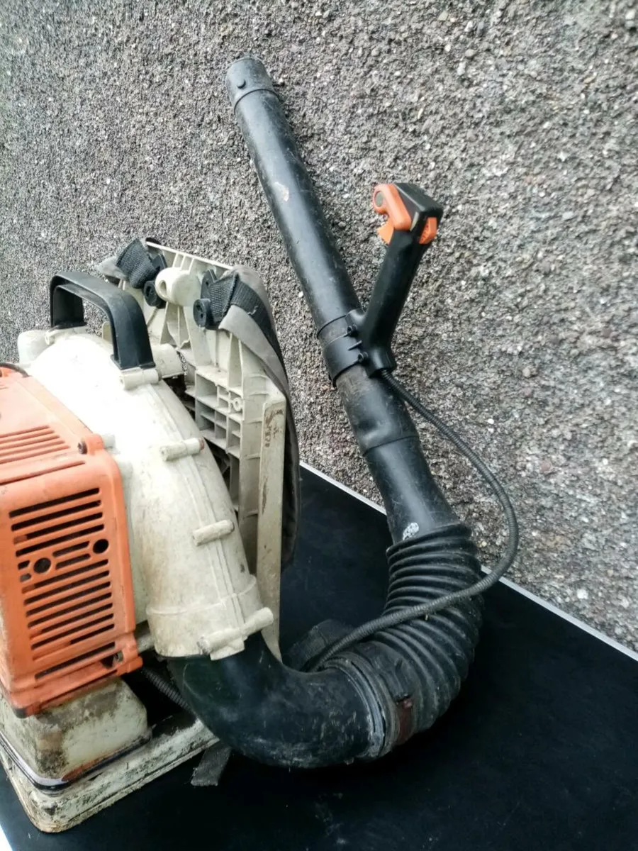 Stihl Petrol Leaf blower - Image 2
