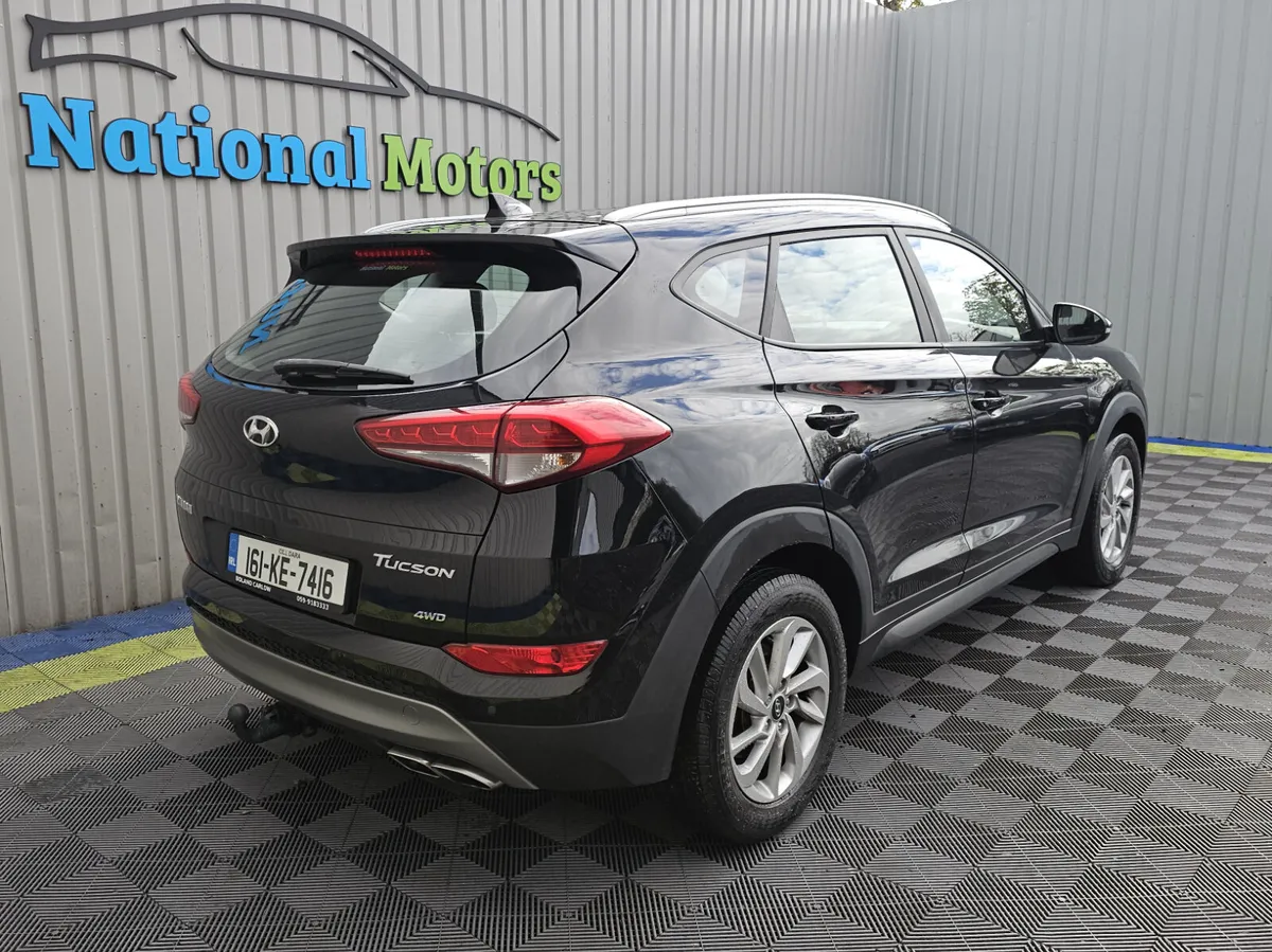 2016 Hyundai Tucson 2.0 D Executive 4WD Automatic - Image 3