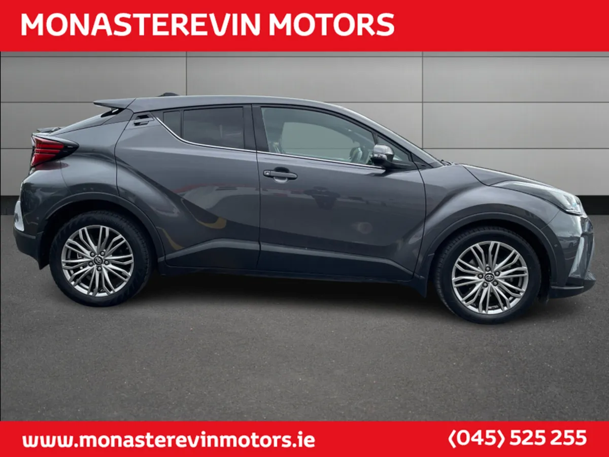 Toyota C-HR HYBRID SOL 4DR AUTO - Image 3