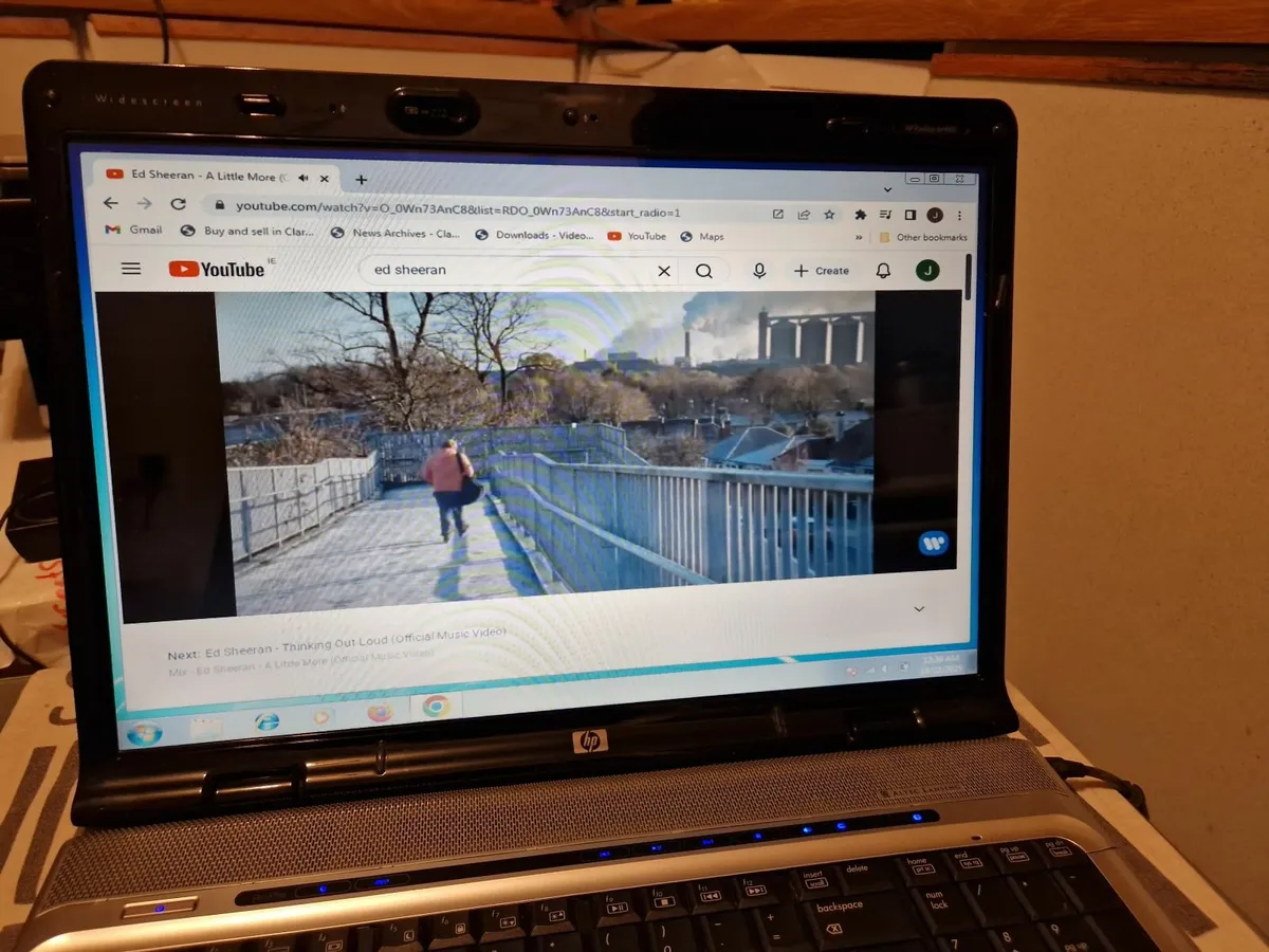 HP Pavilion DV9000 Laptop, Windows 7 Ultimate - Image 1