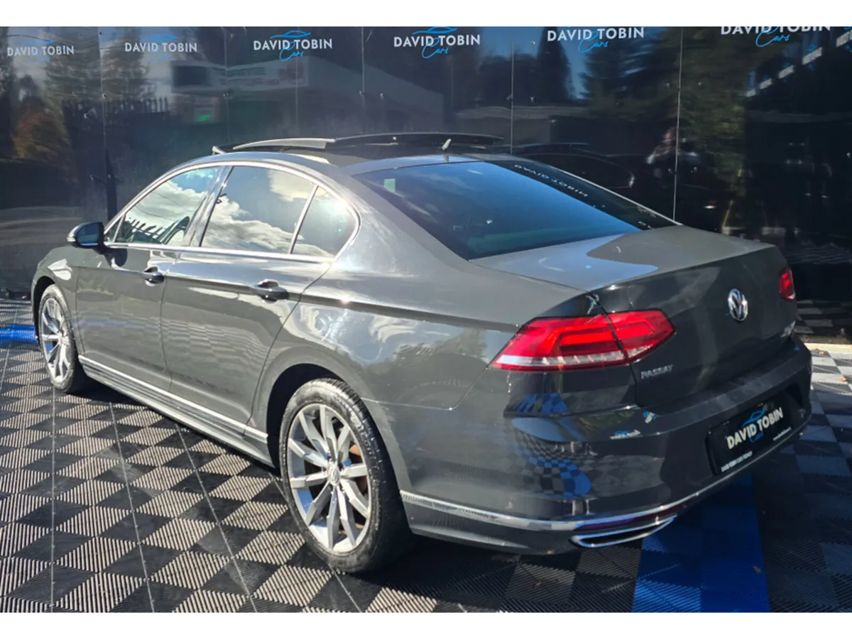 Volkswagen Passat 2.0 TDI R-LINE 150 BHP/SUNROOF - Image 4