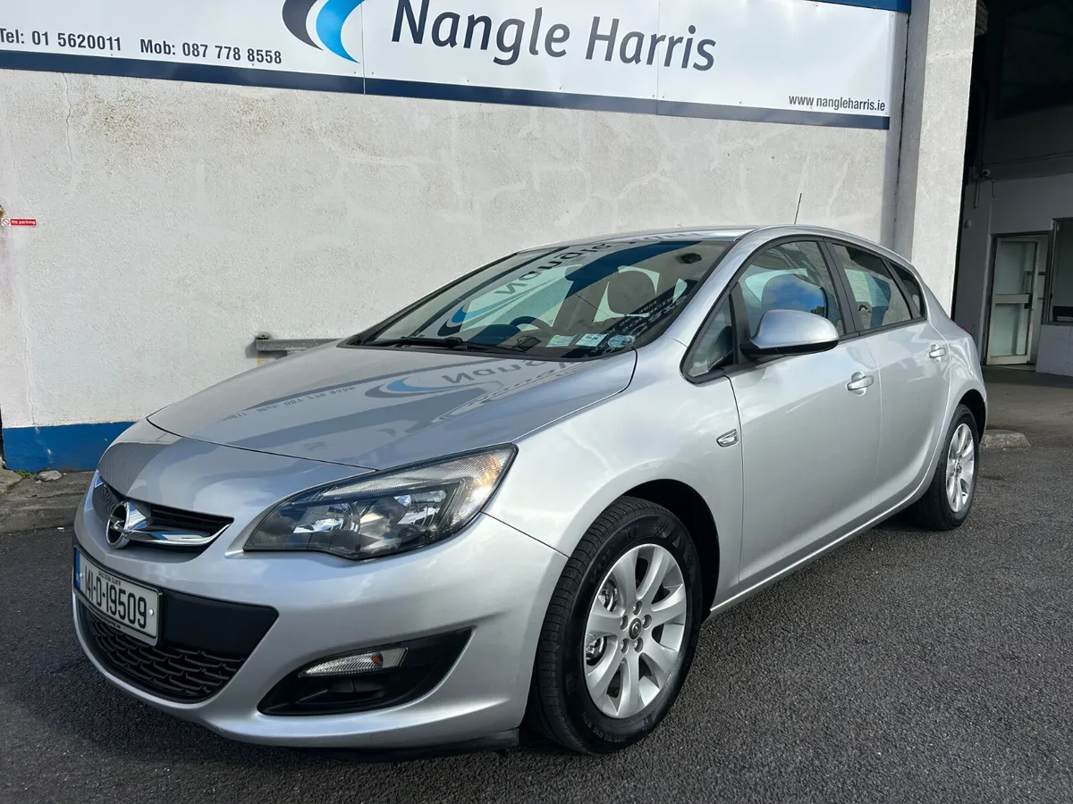 Opel Astra 2014 - Image 1
