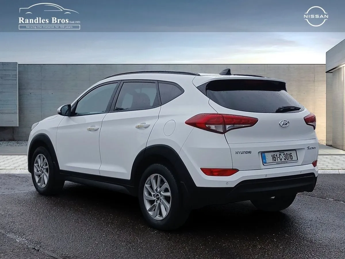 Hyundai Tucson 1.7 D Premium - Image 4
