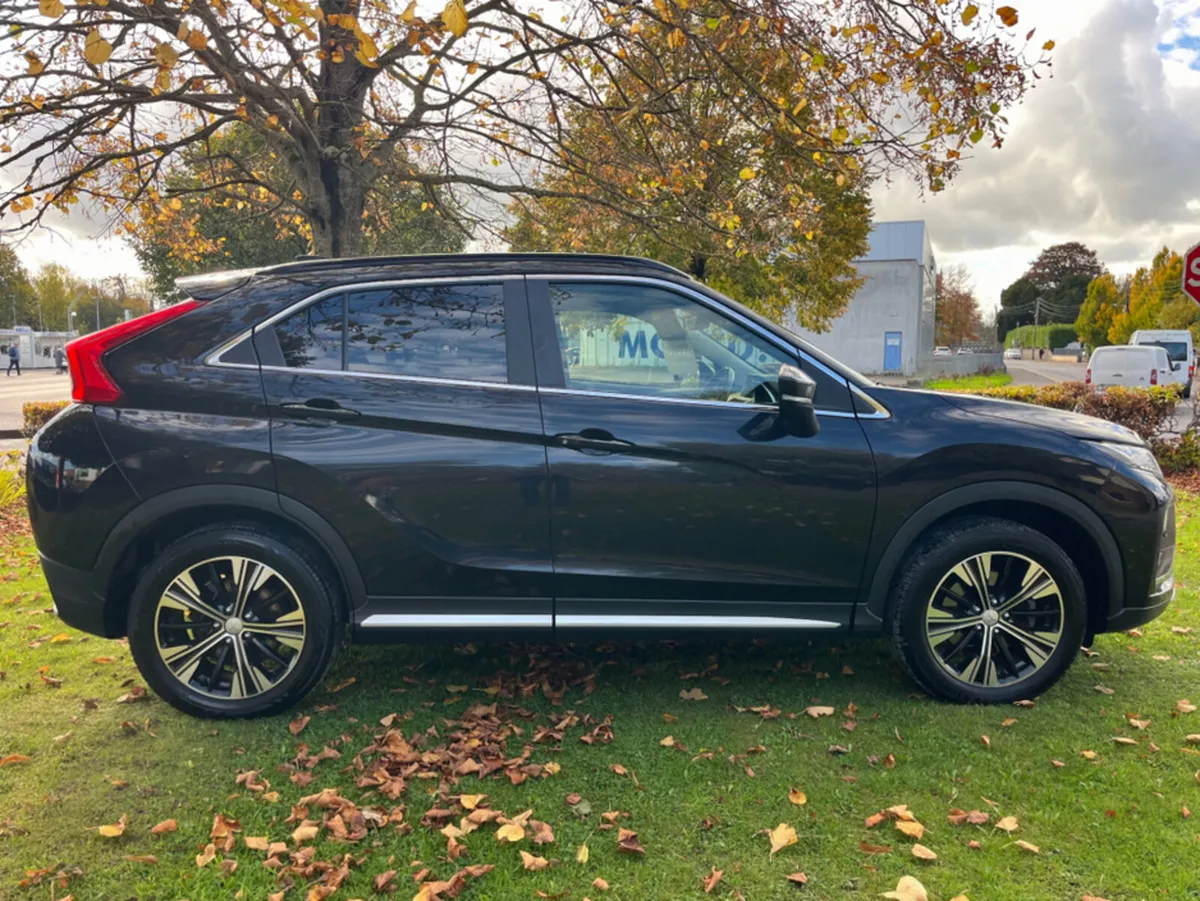 Mitsubishi Eclipse Cross ECLI INTENSE 6MT 4DR - Image 4