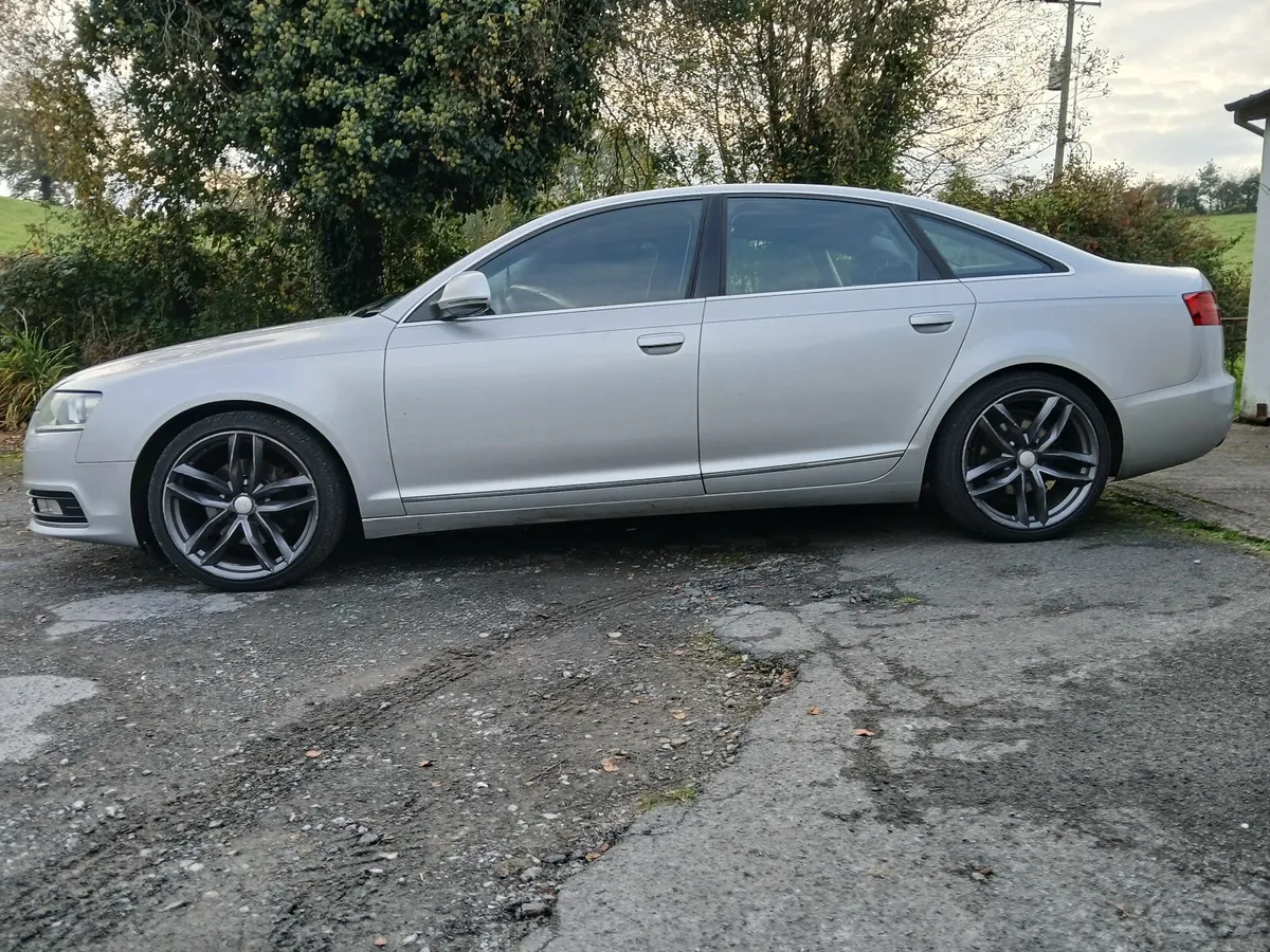 Audi A6 2010 - Image 2