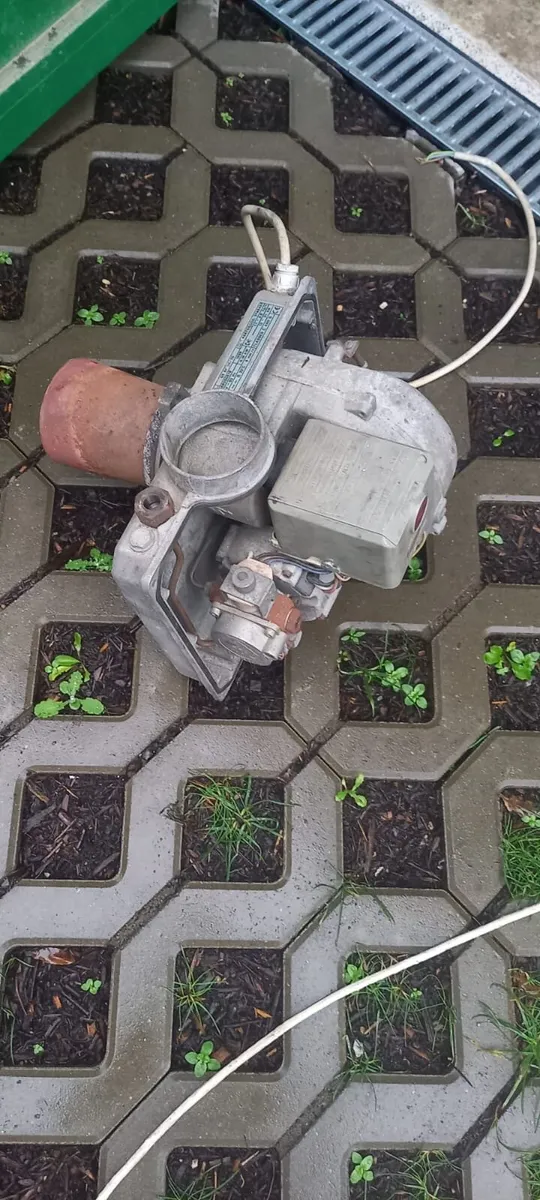 Oil Burner - Image 1