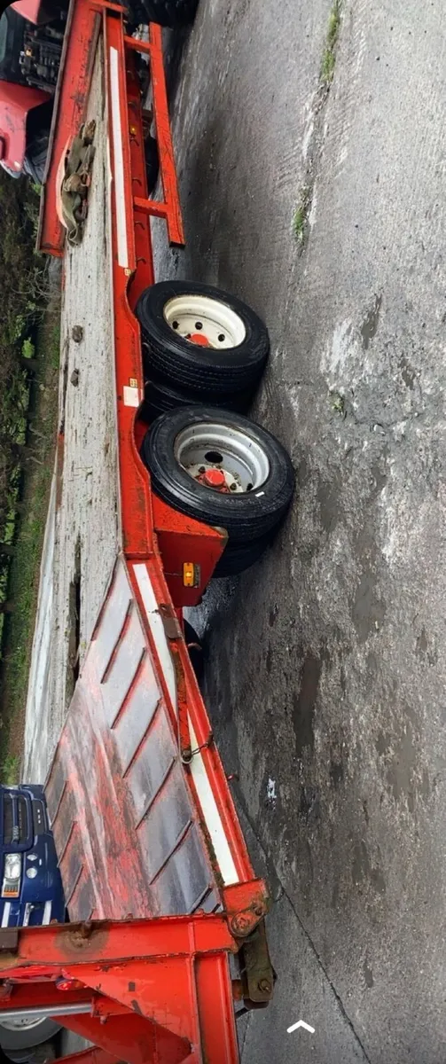 Low loader - Image 1