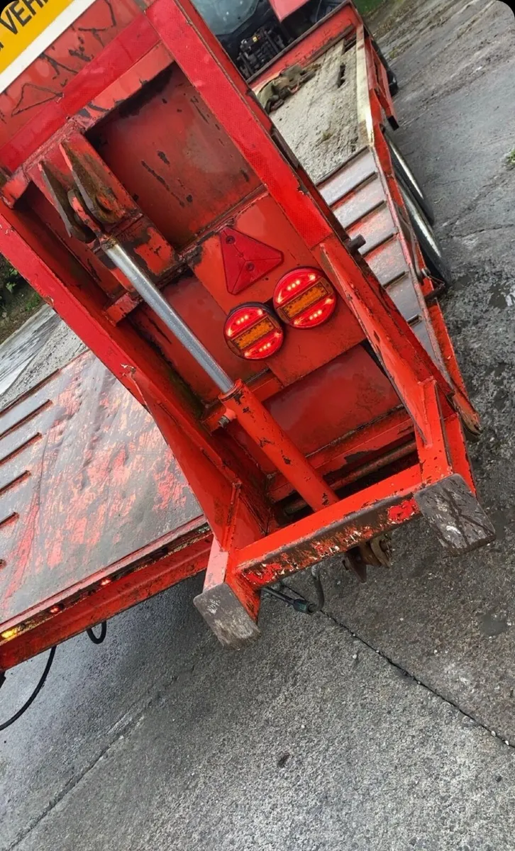 Low loader - Image 3
