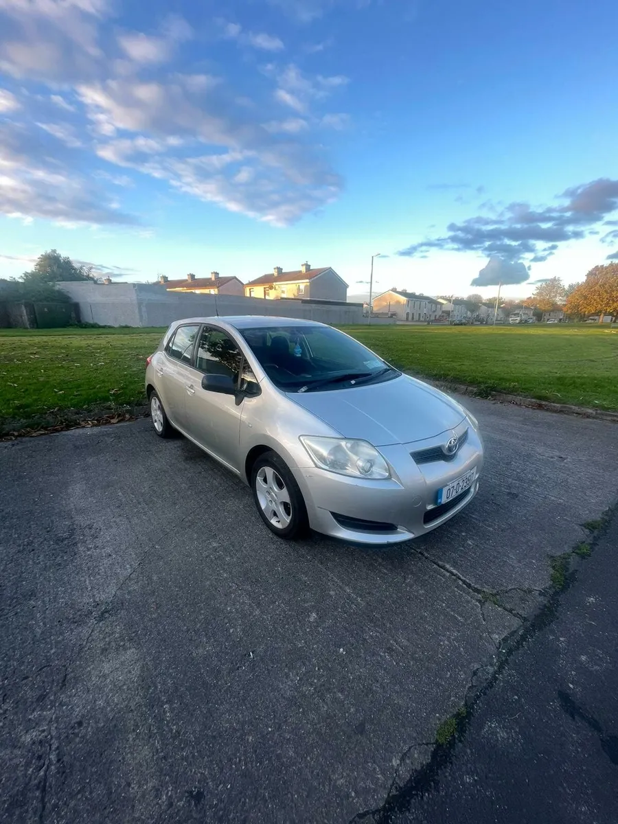 Toyota Auris 2007 - Image 1