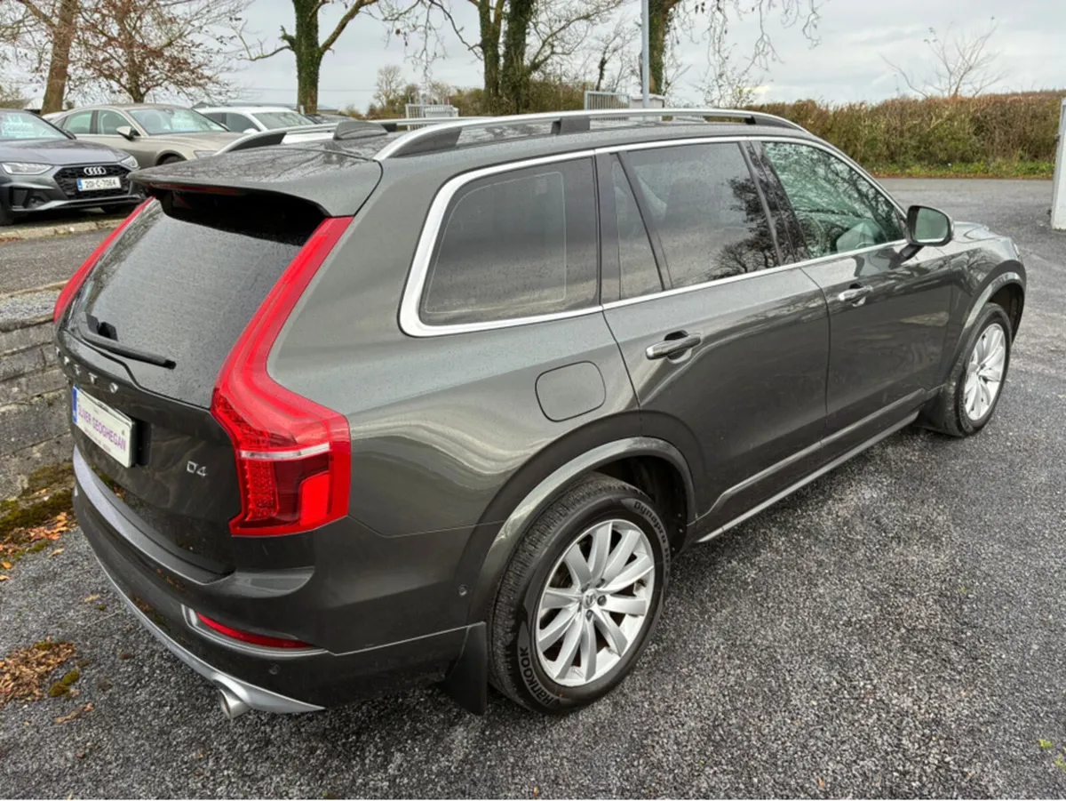 Volvo XC90 D4 MOMENTUM GT AUTO - Image 2