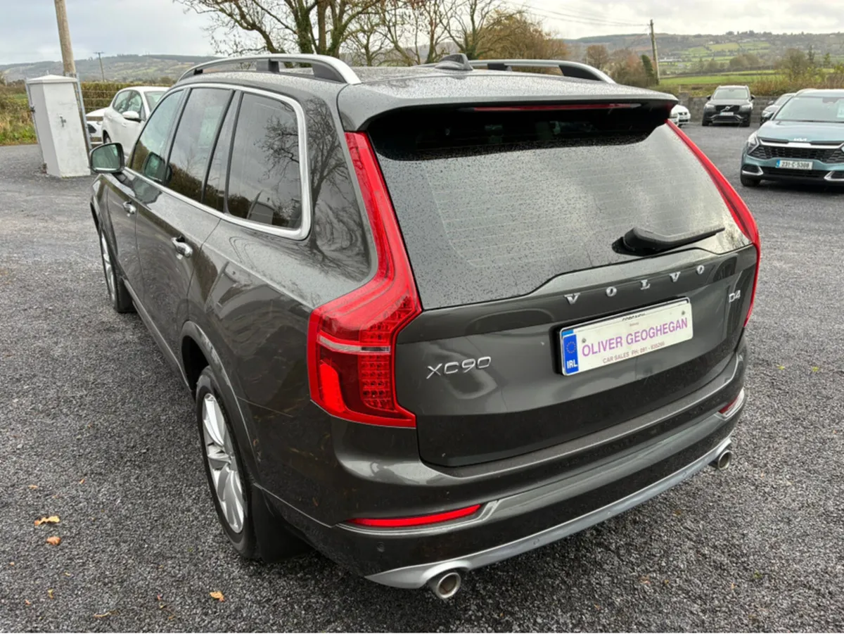 Volvo XC90 D4 MOMENTUM GT AUTO - Image 3