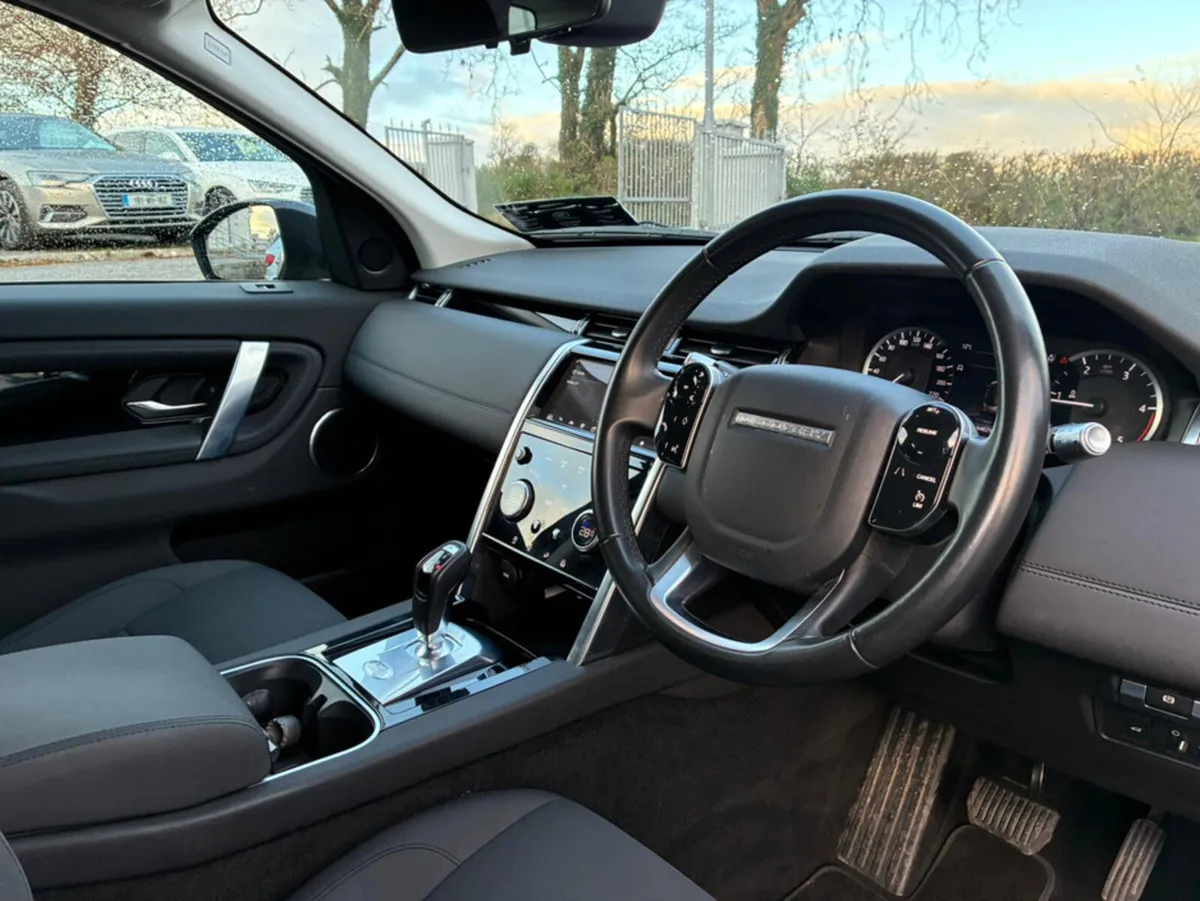 Land Rover Discovery Sport (NEW MODEL) 2.0 D4E AUT - Image 3