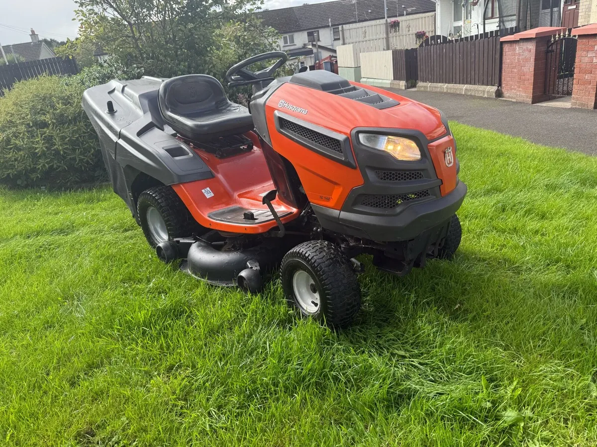Husqvarna ride on lawnmower - Image 2