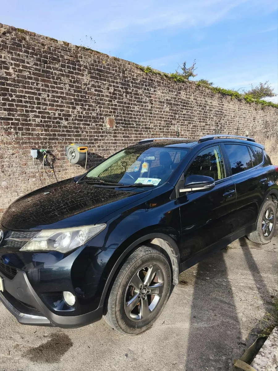 Toyota RAV4 2015 - Image 1