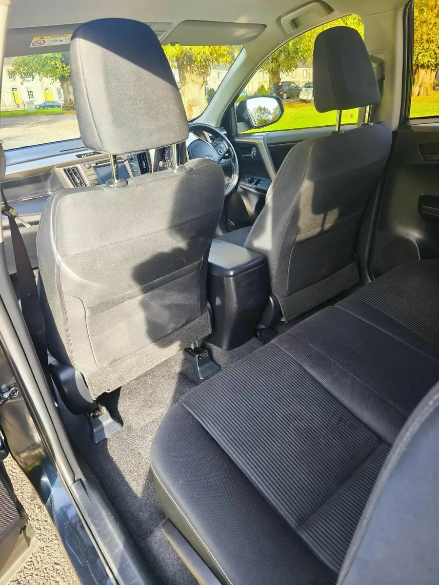 Toyota RAV4 2015 - Image 3