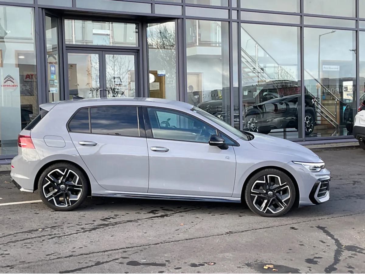 Volkswagen Golf R-LINE 2.0 TDI 150HP 5DR - Image 1