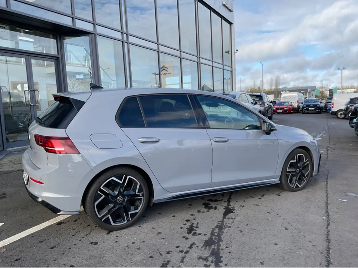 Volkswagen Golf R-LINE 2.0 TDI 150HP 5DR - Image 3