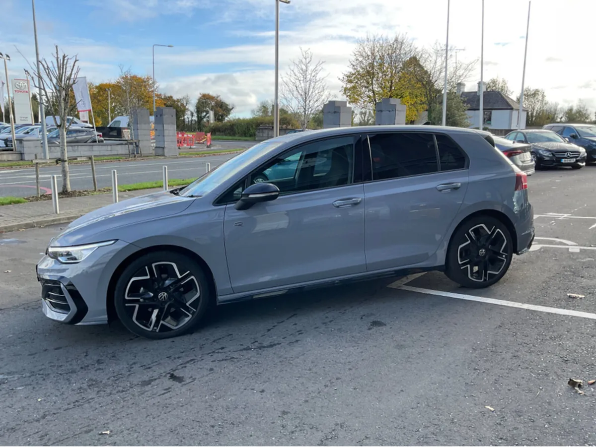 Volkswagen Golf R-LINE 2.0 TDI 150HP 5DR - Image 4