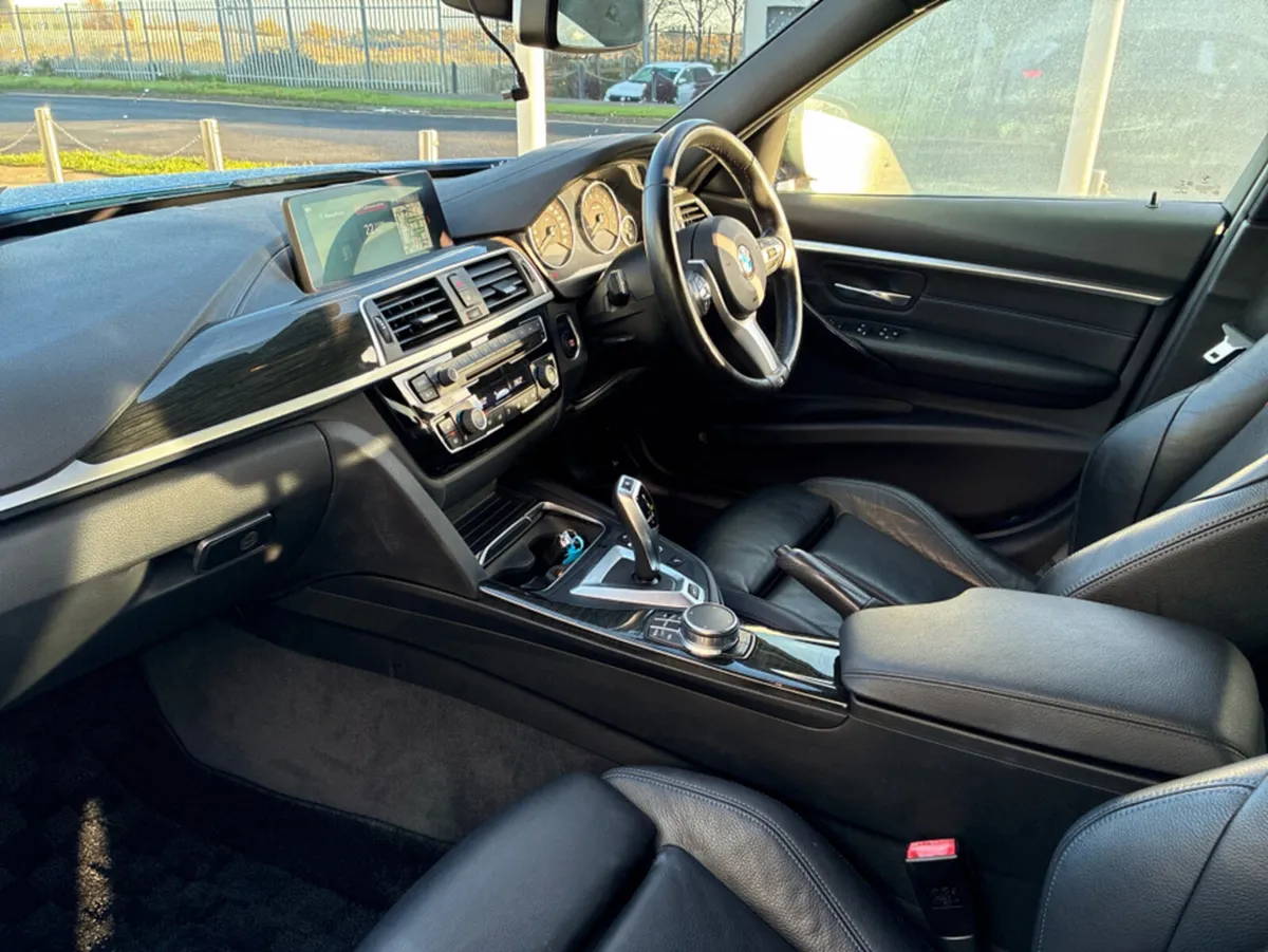 BMW 3-Series 2.0L Petrol Plug-In Hybrid Automatic - Image 3