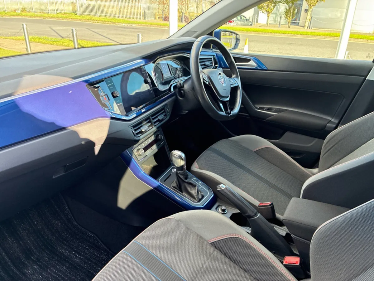 Volkswagen Polo 1.0L Petrol Automatic TSI - Image 3