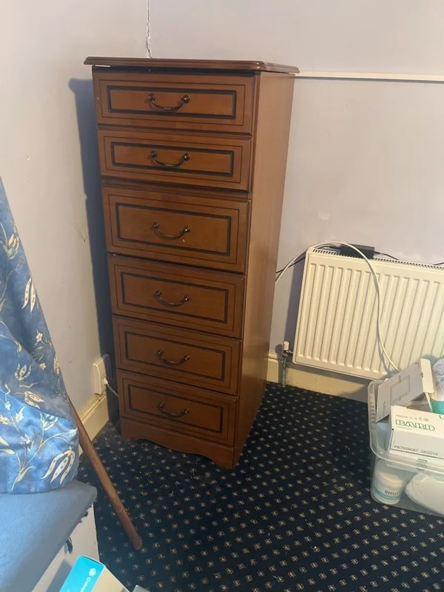 cabinet 4 drawer plus vanity and mirror compartment - Image 1