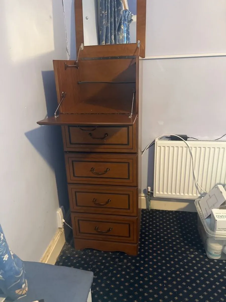 cabinet 4 drawer plus vanity and mirror compartment - Image 2