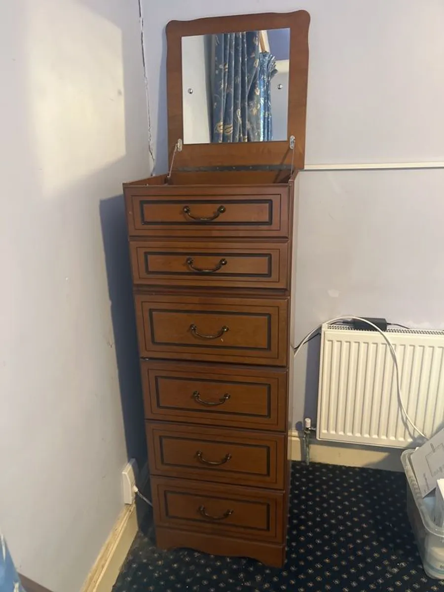 cabinet 4 drawer plus vanity and mirror compartment - Image 3