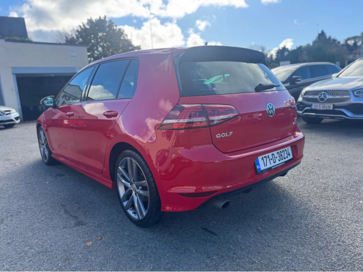 Volkswagen Golf HIGHLINE 1.2 TSI MANUAL 6SPEED FWD - Image 3