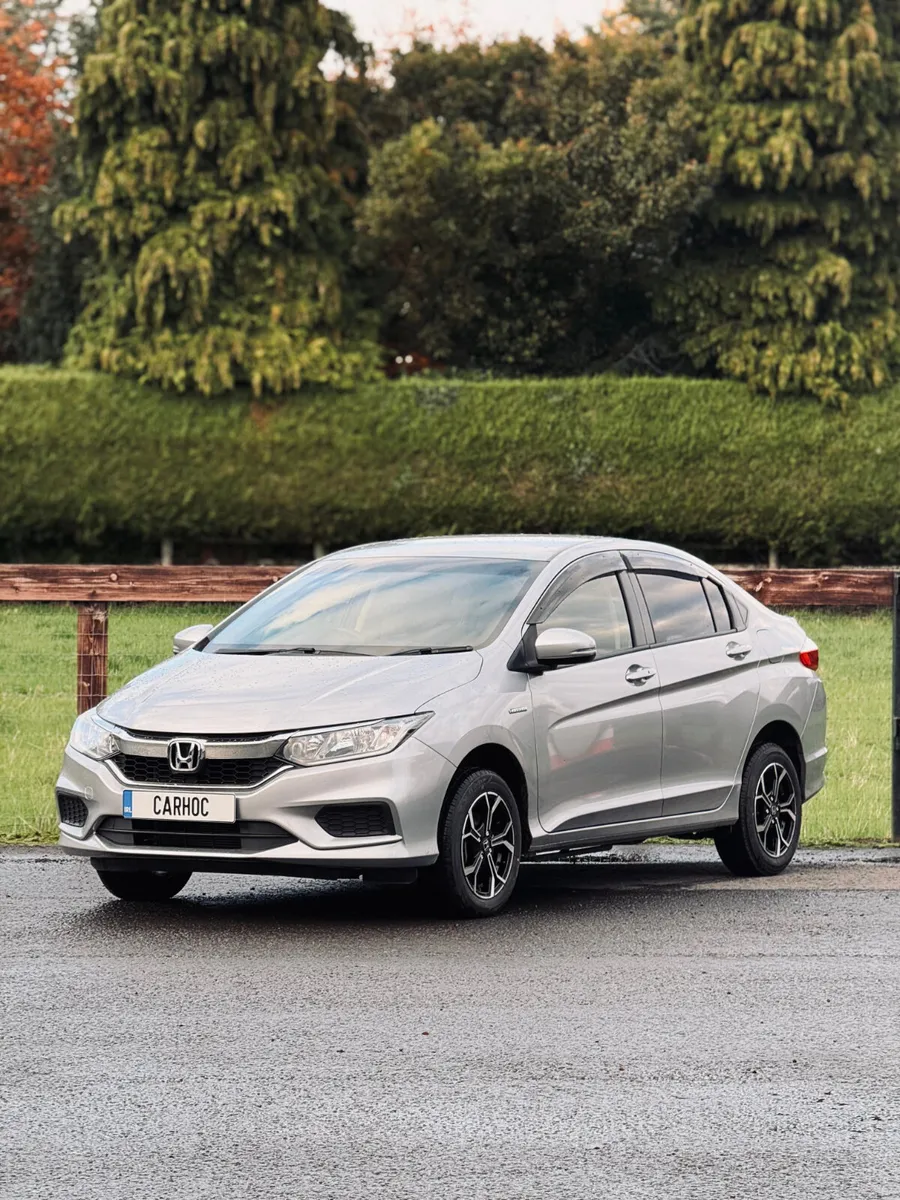 🌟 2019 Honda Grace 1.5 Hybrid LX Apple carplay🌟 - Image 1